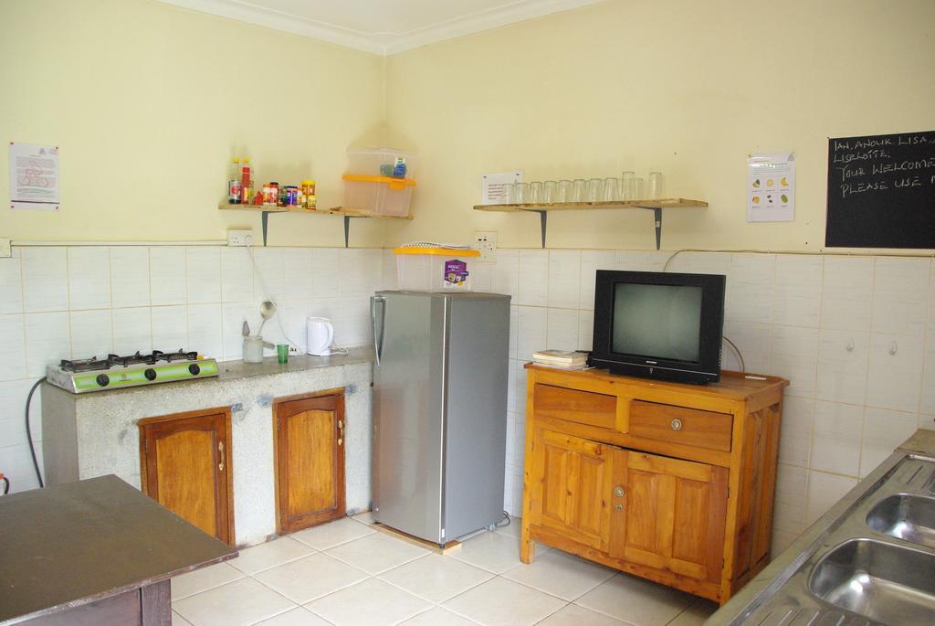 Готель Bikeventures House Uganda Джінджа Екстер'єр фото