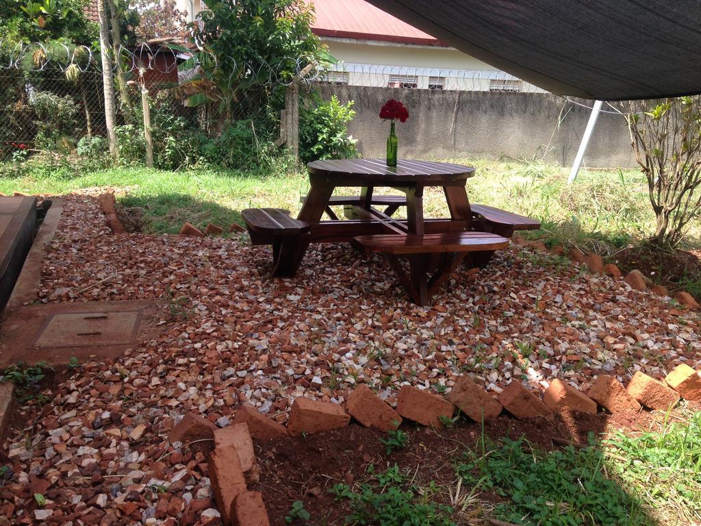 Готель Bikeventures House Uganda Джінджа Екстер'єр фото
