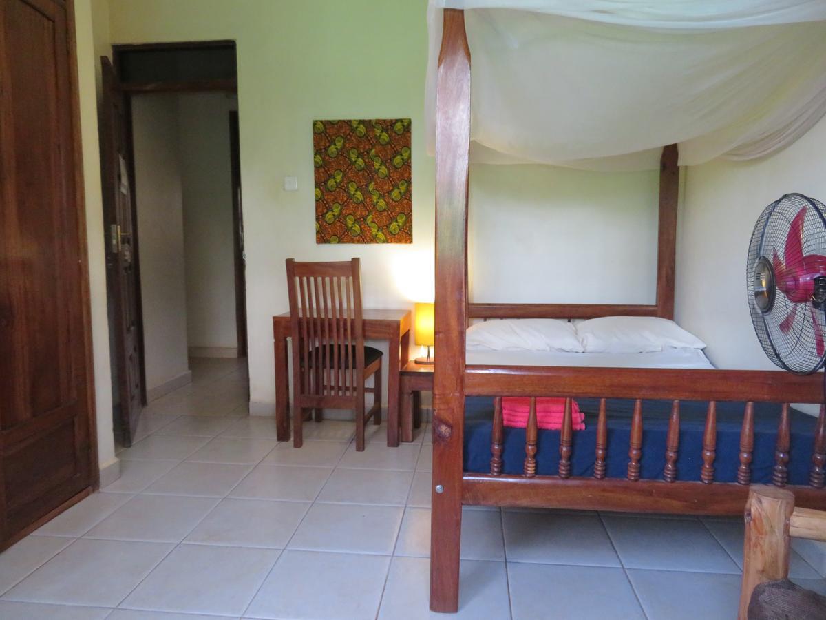 Готель Bikeventures House Uganda Джінджа Екстер'єр фото